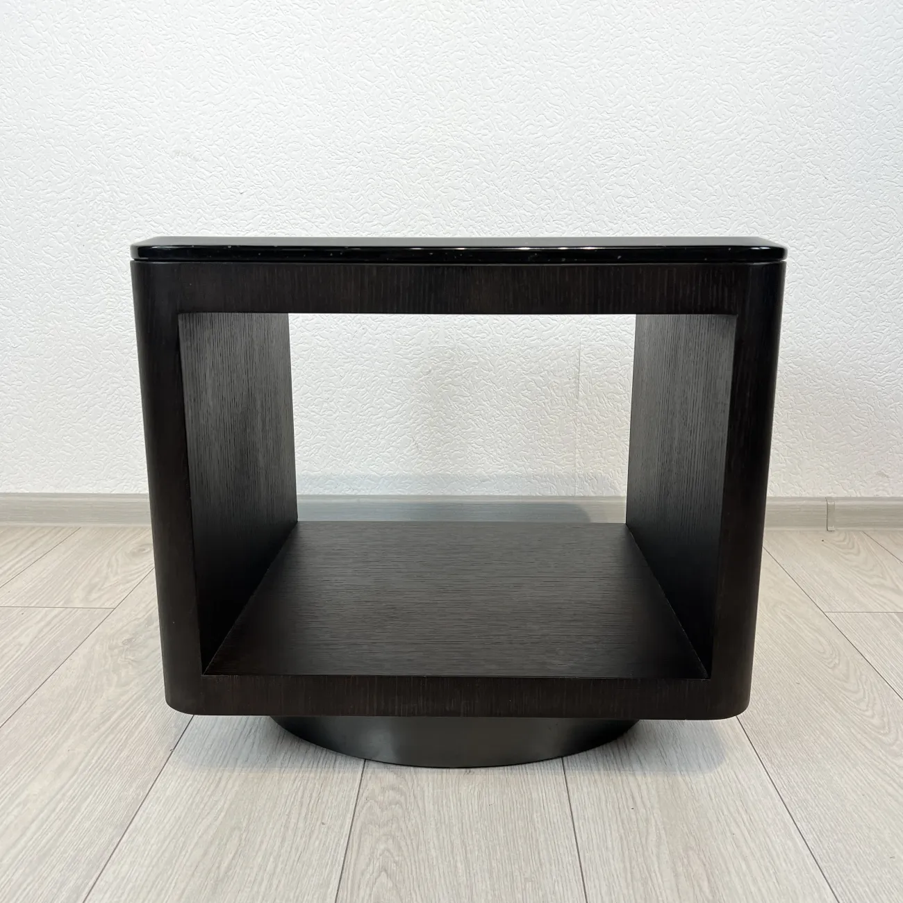 Дизайнерская прикроватная тумба без ящиков LaLume-TT00118 Дизайнерская прикроватная тумба без ящиков LaLume-TT00118