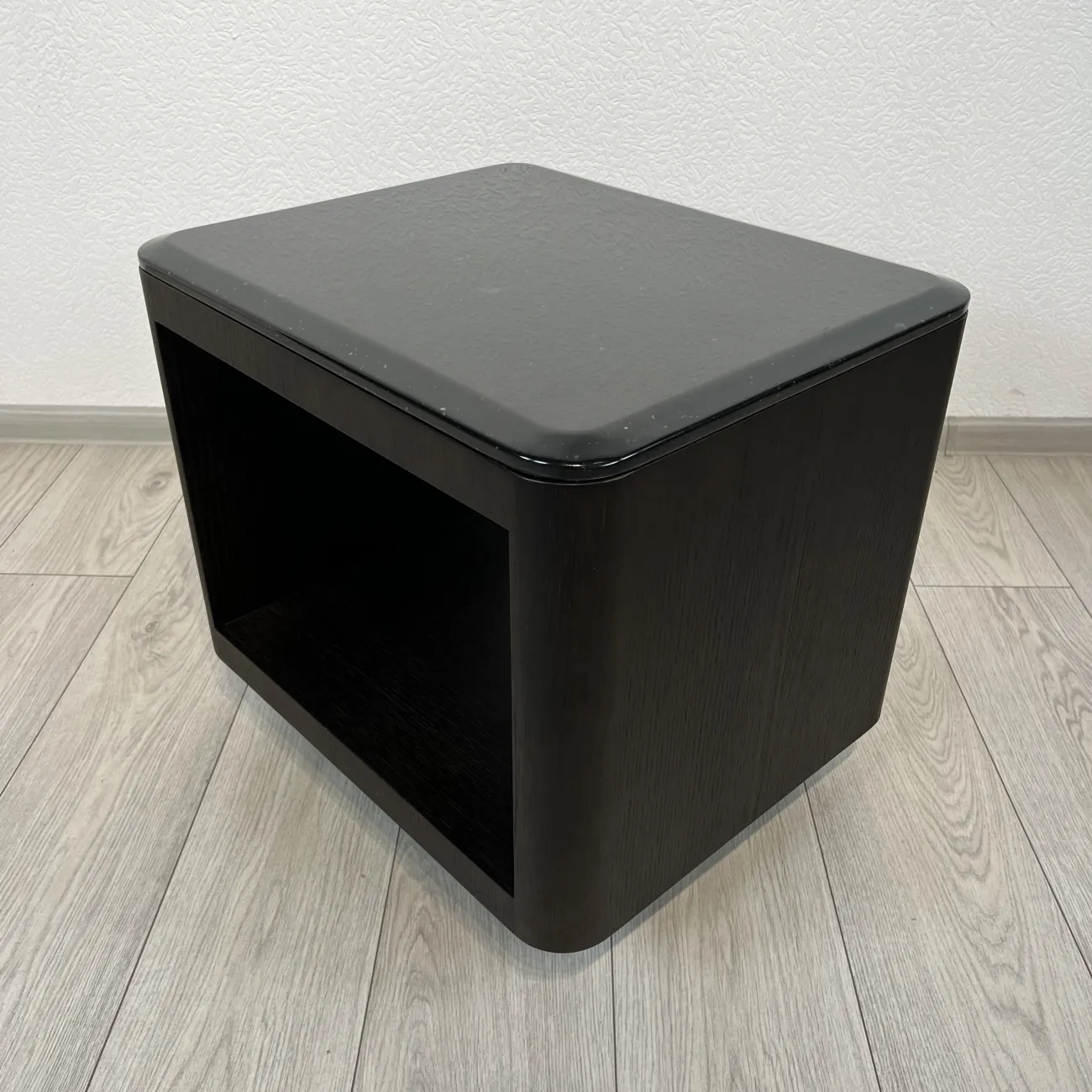 Дизайнерская прикроватная тумба без ящиков LaLume-TT00118 Дизайнерская прикроватная тумба без ящиков LaLume-TT00118