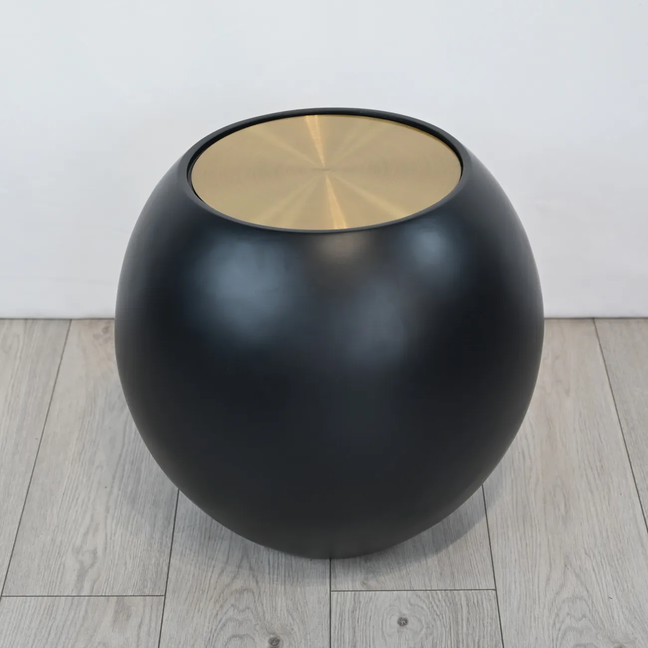 Дизайнерский журнальный столик - LaLume-AP00343