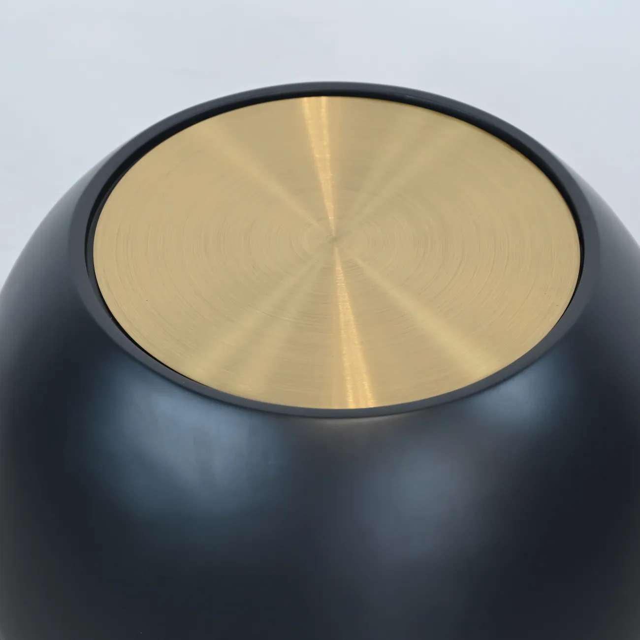 Дизайнерский журнальный столик - LaLume-AP00343