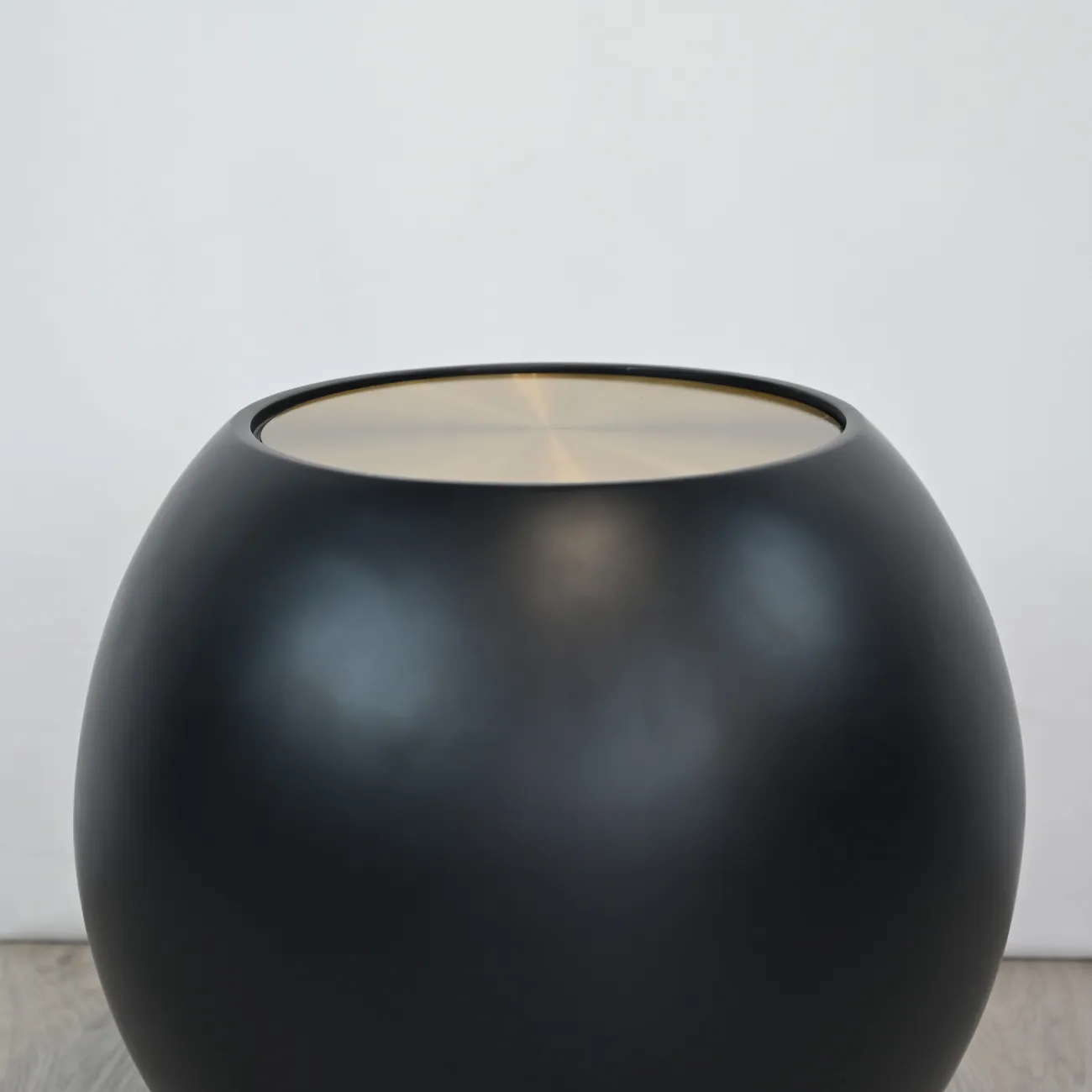 Дизайнерский журнальный столик - LaLume-AP00343