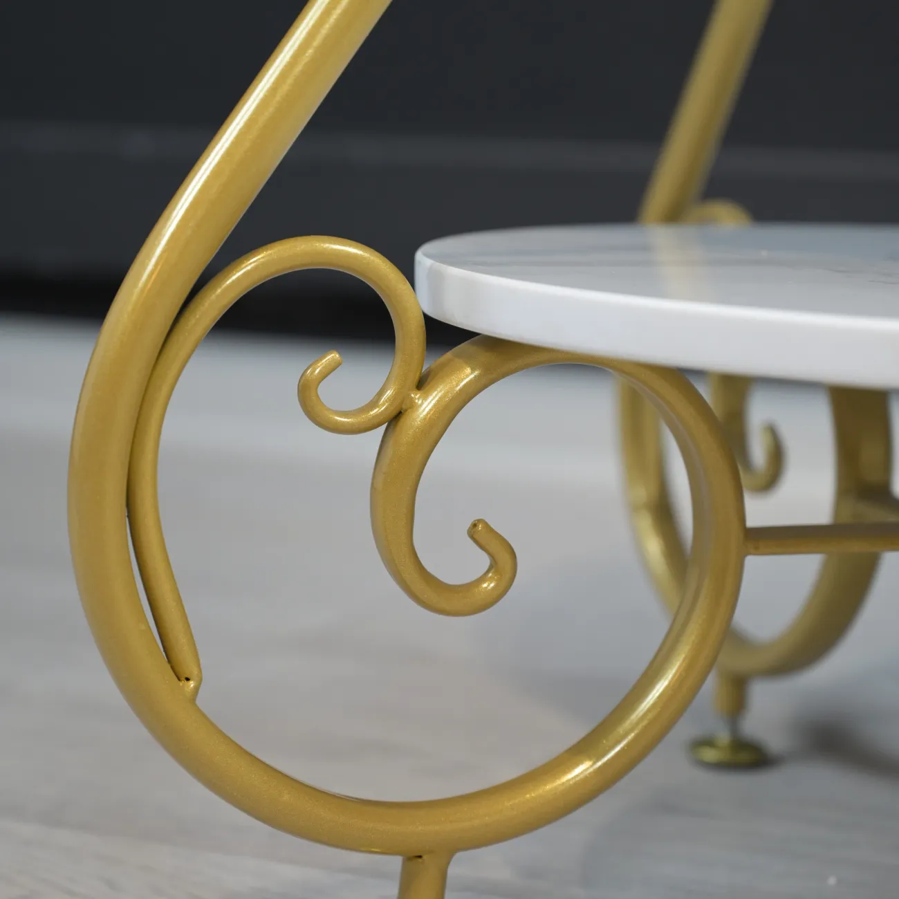 Дизайнерский журнальный столик LaLume-AP00158