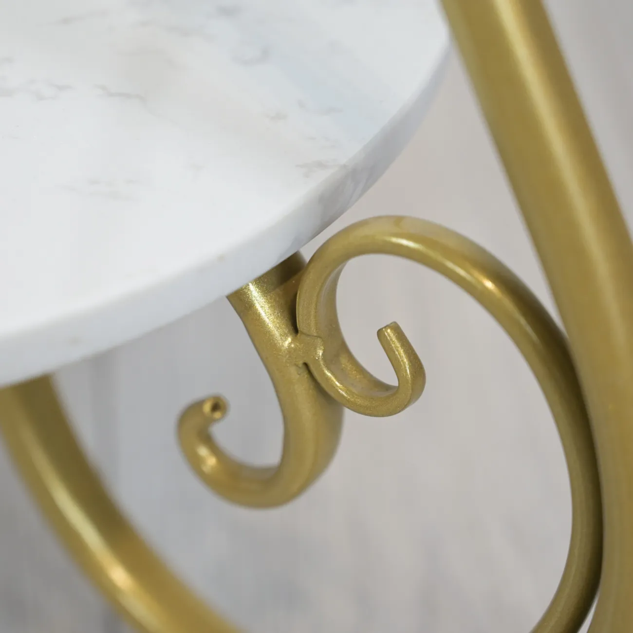 Дизайнерский журнальный столик LaLume-AP00158