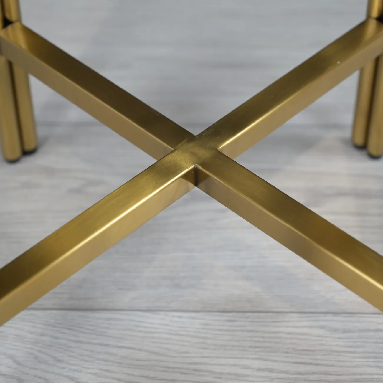 Стильный журнальный столик - LaLume-AP00269