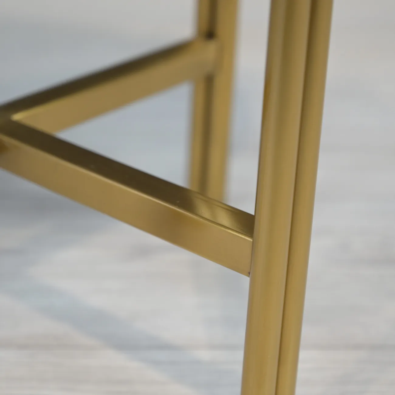 Стильный журнальный столик - LaLume-AP00269