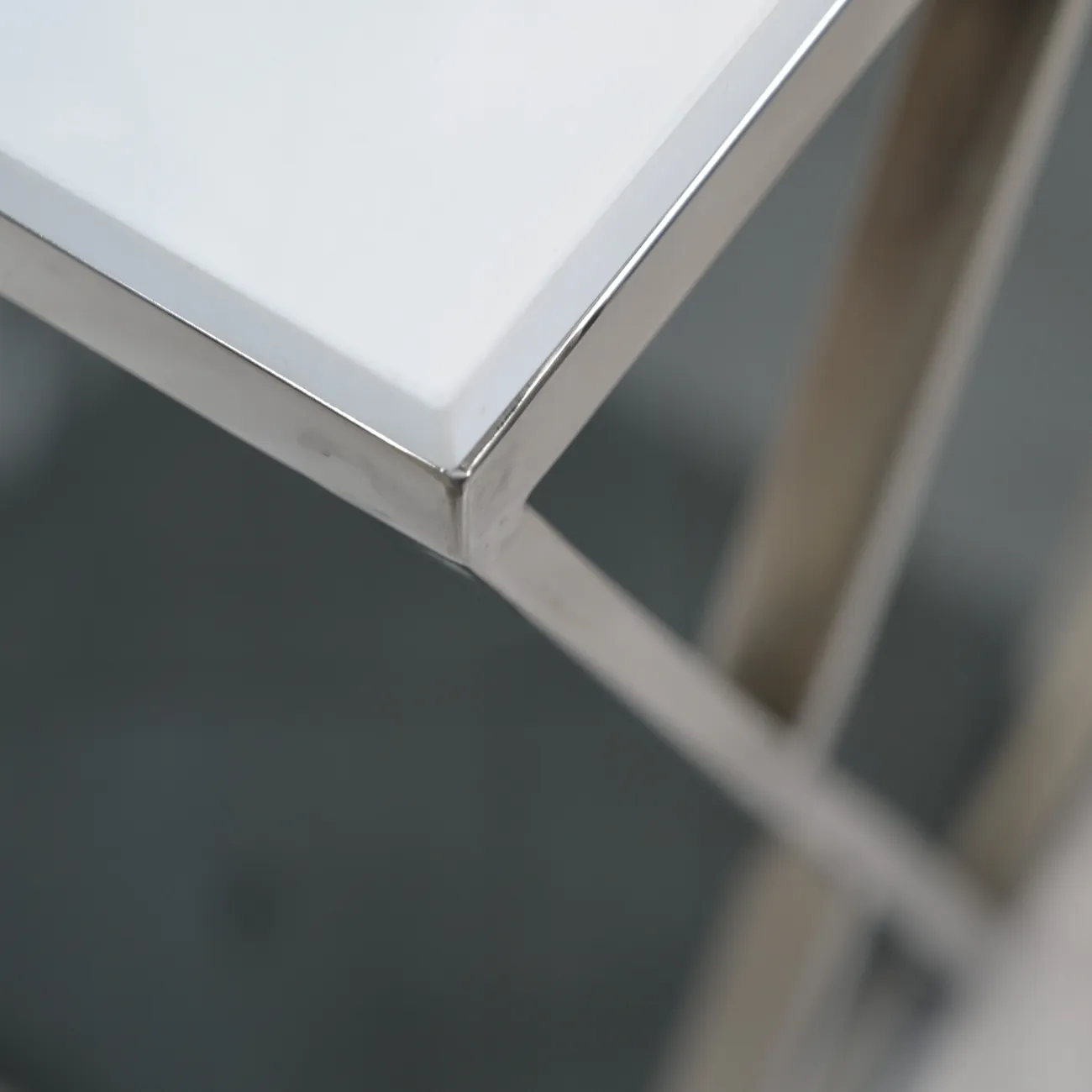 Дизайнерский журнальный столик LaLume-AP00199