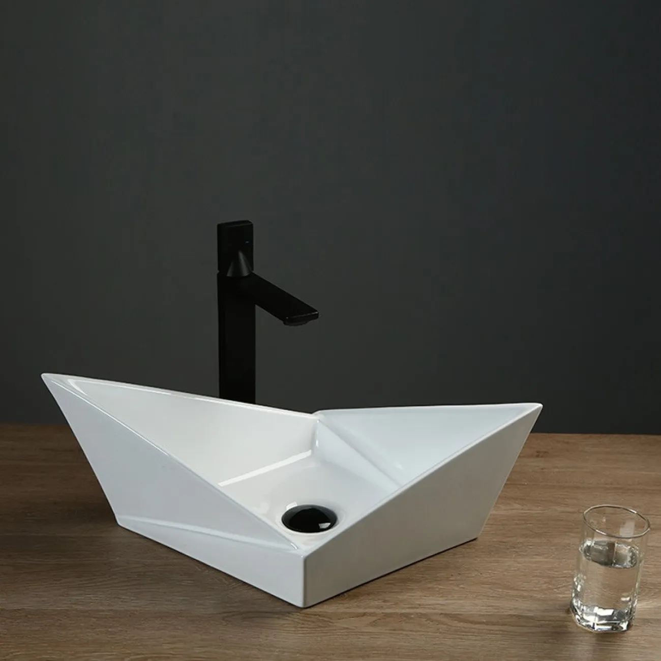 Керамический креативный умывальник для ванной комнаты LaLume MB20658-23 Керамический креативный умывальник для ванной комнаты LaLume MB20658-23