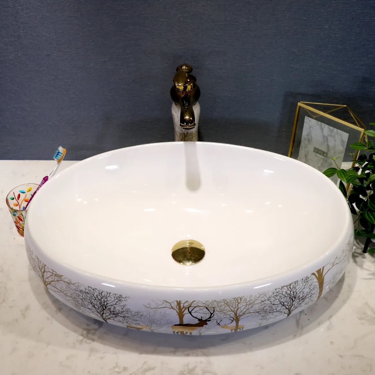 Керамический белый умывальник для ванной комнаты LaLume MB20685-23 Керамический белый умывальник для ванной комнаты LaLume MB20685-23