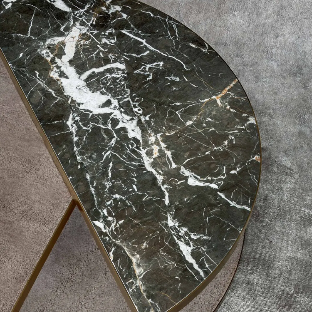 Мраморный журнальный стол для гостиной LaLume MB20690-23 Мраморный журнальный стол для гостиной LaLume MB20690-23