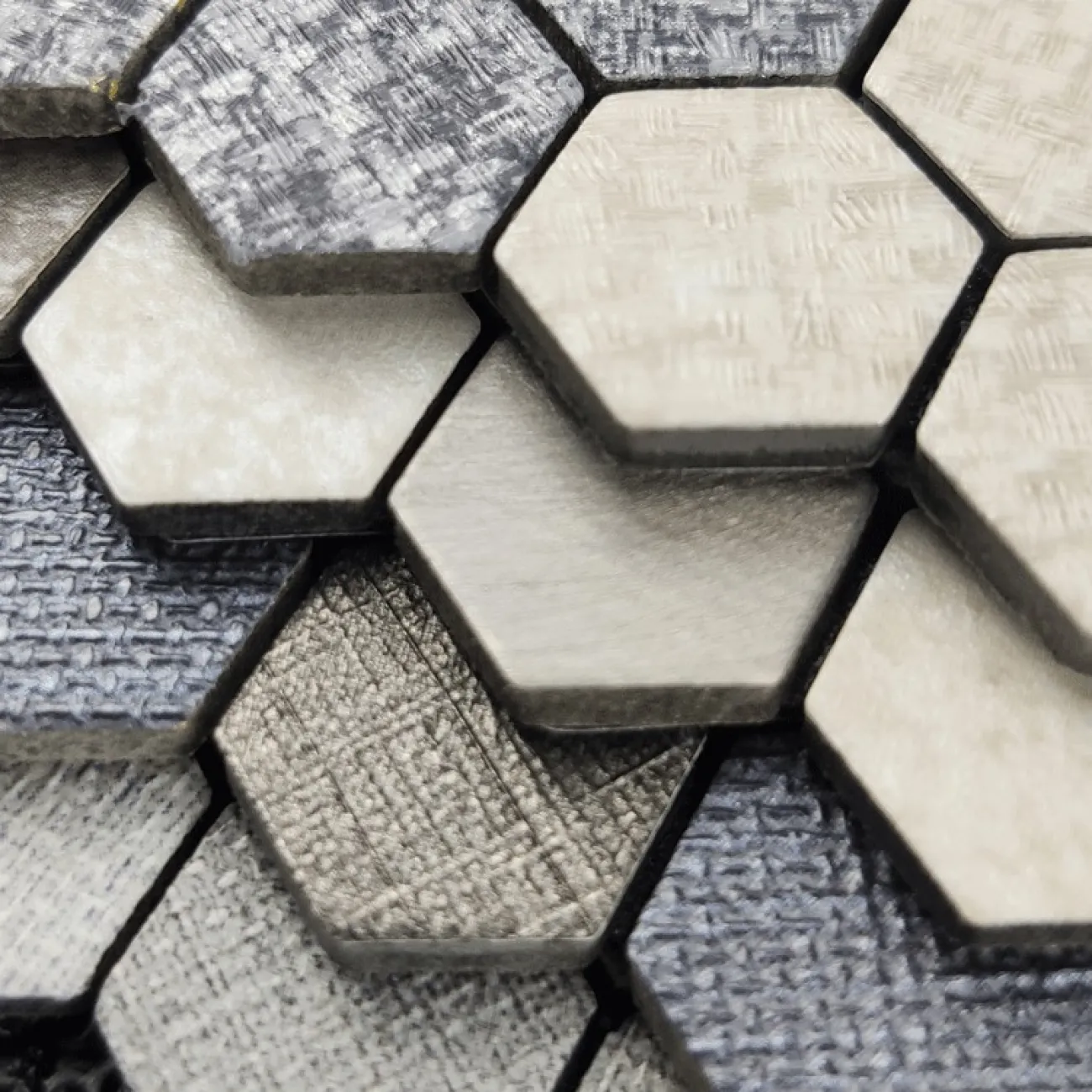 Маленькая шестиугольная 3д плитка в виде мозайки на самоклеящейся основе LaLume MB20835-23