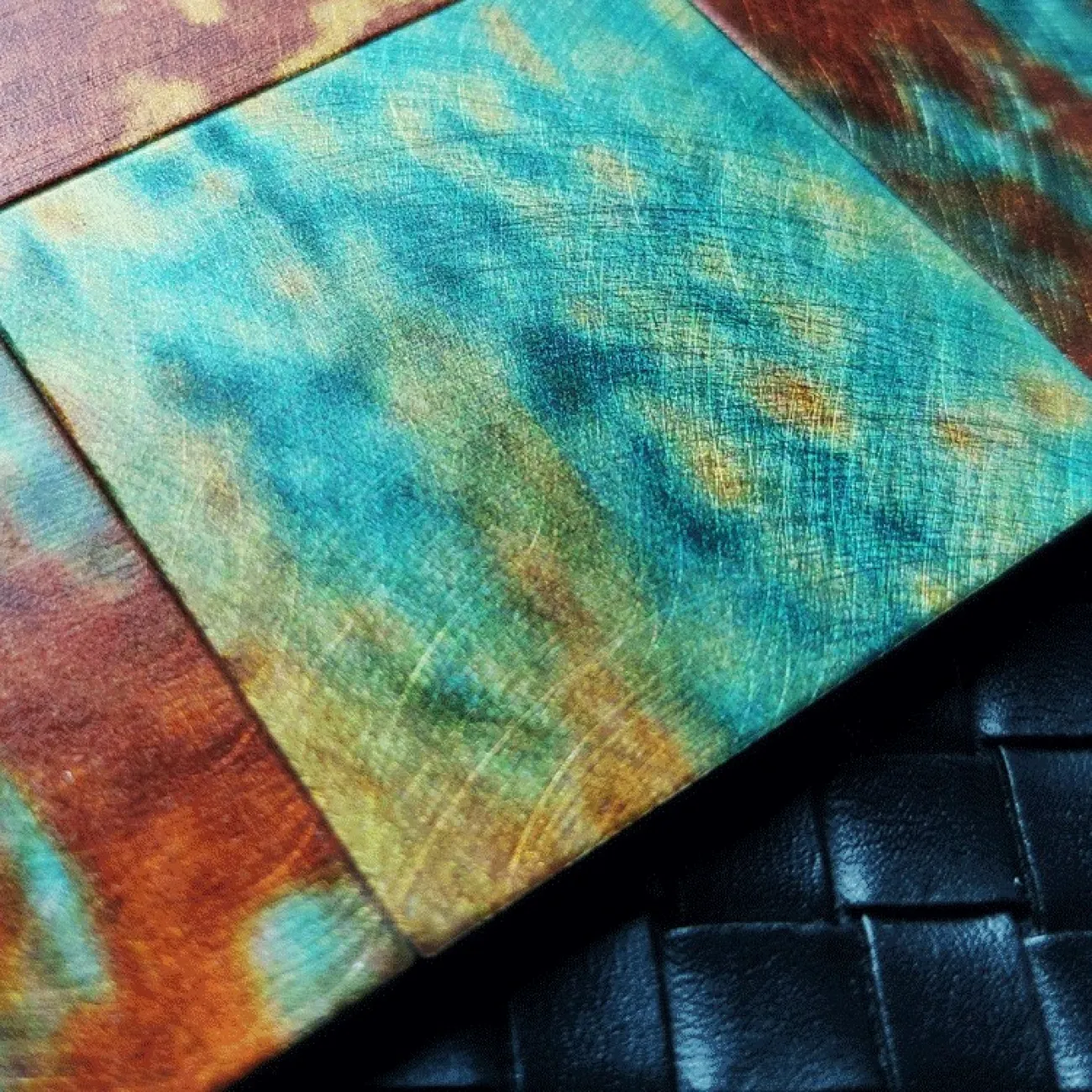 Яркая металлическая 3д плитка на самоклеящейся основе с имитацией ржавчины LaLume MB20836-23