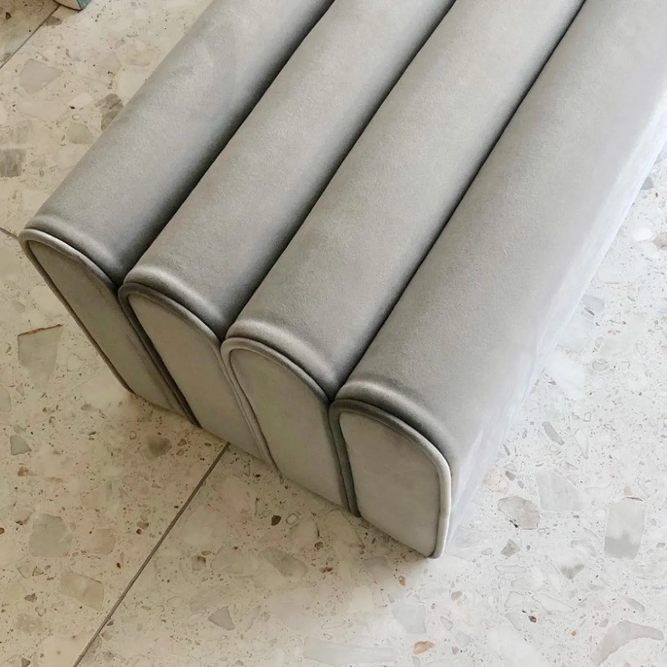 Дизайнерская мягкая банкетка LaLume DK21055-23