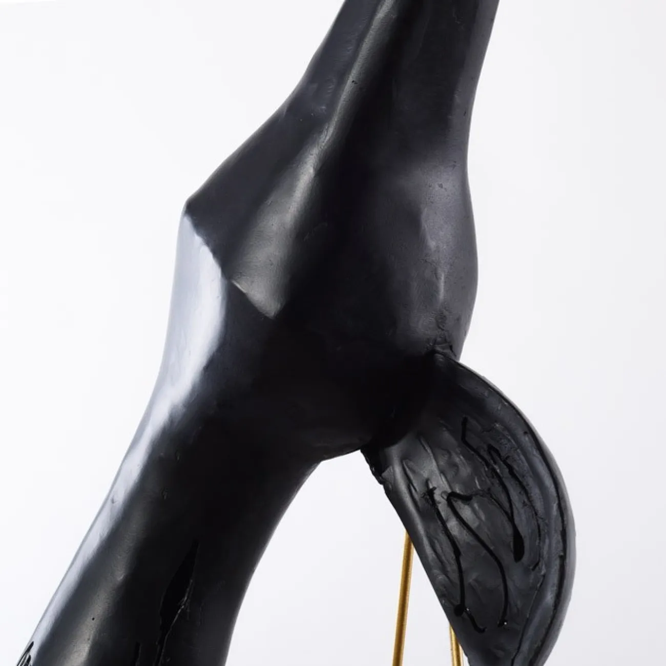 Дизайнерская скульптура в виде оленя LaLume DK21063-23 Дизайнерская скульптура в виде оленя LaLume DK21063-23