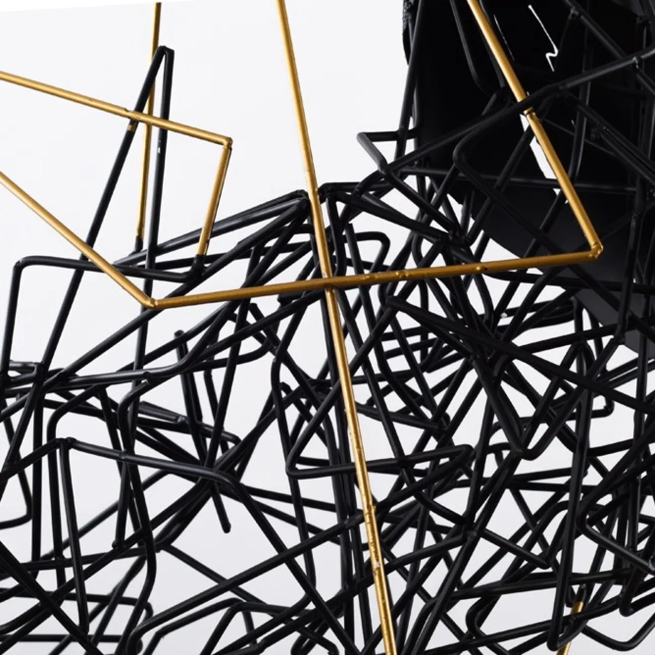 Дизайнерская скульптура в виде оленя LaLume DK21063-23 Дизайнерская скульптура в виде оленя LaLume DK21063-23