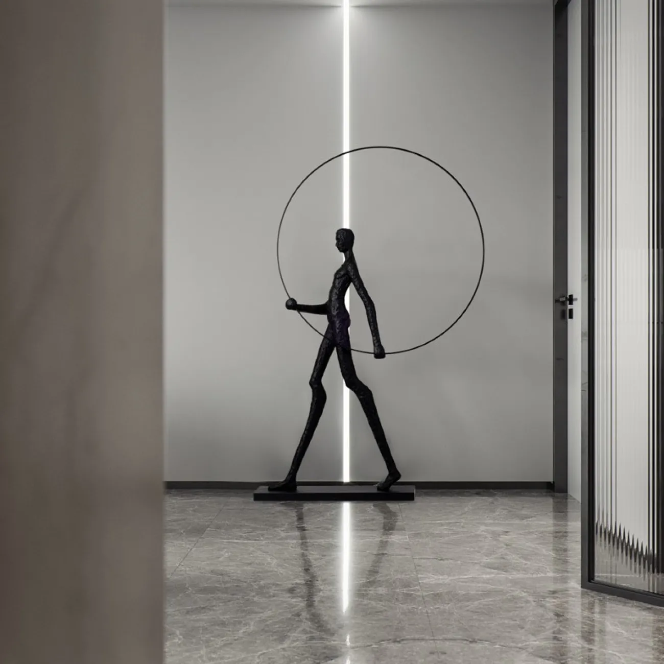 Роскошная статуэтка акробат с обручем LaLume DK21064-23