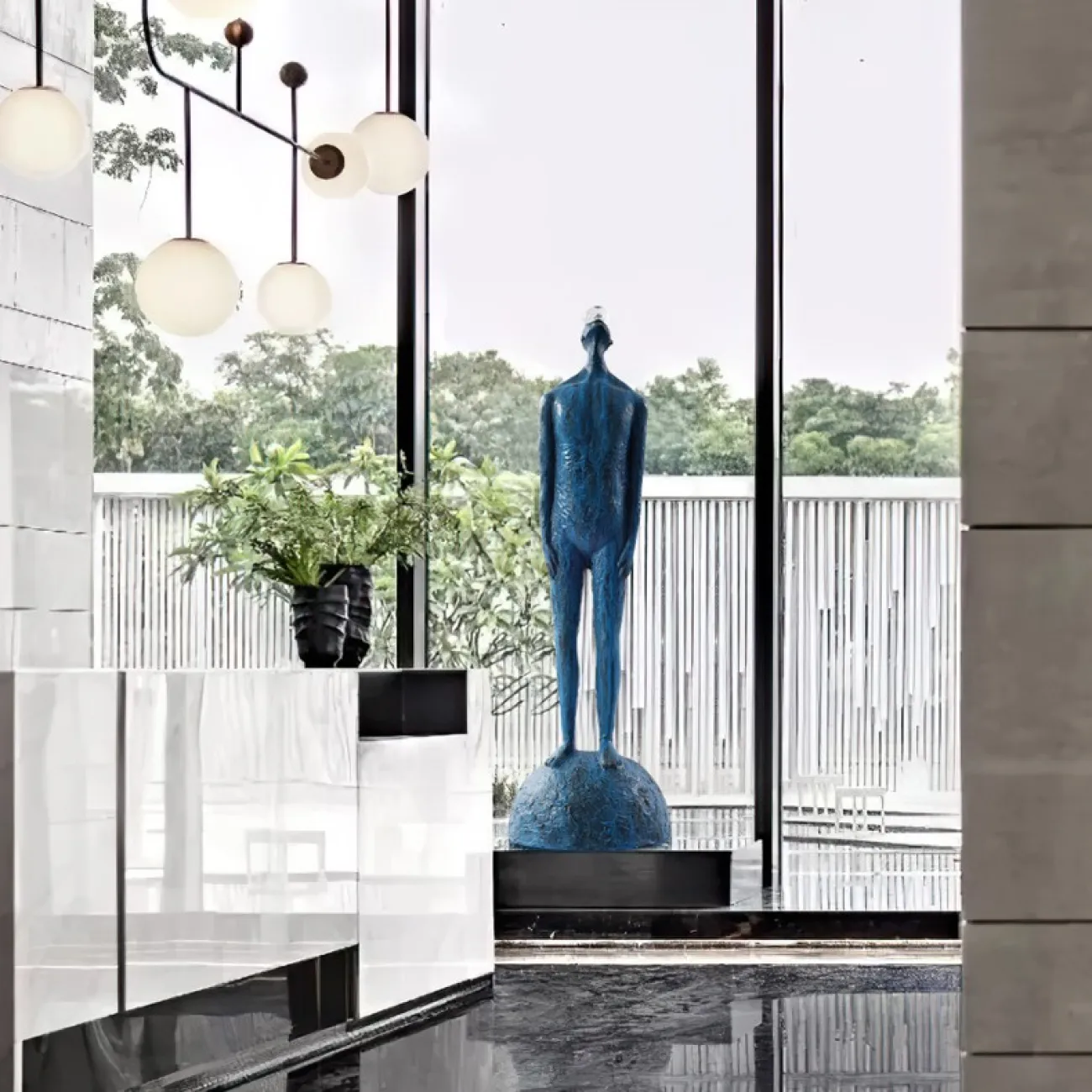 Дизайнерская скульптура в современном стиле LaLume DK21066-23 Дизайнерская скульптура в современном стиле LaLume DK21066-23