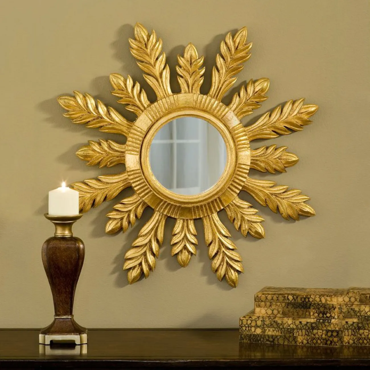 Роскошное зеркало в золотой раме для гостиной LaLume DK20926-23