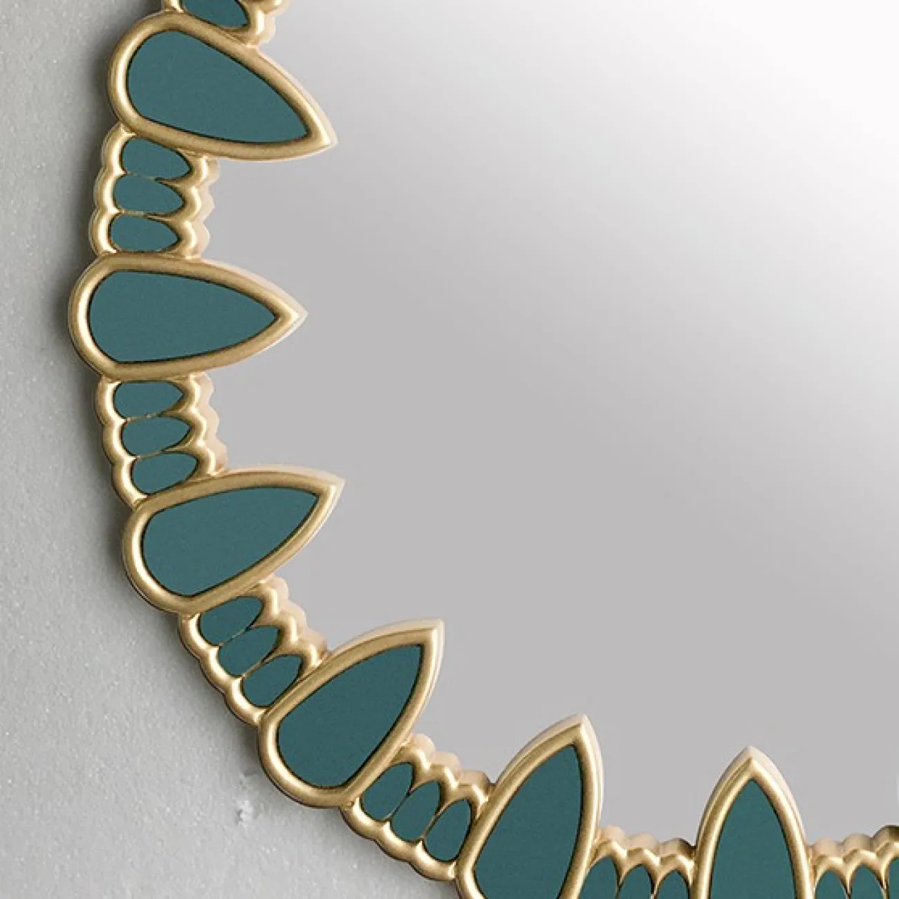 Красивое круглое зеркало для гостиной LaLume DK20931-23