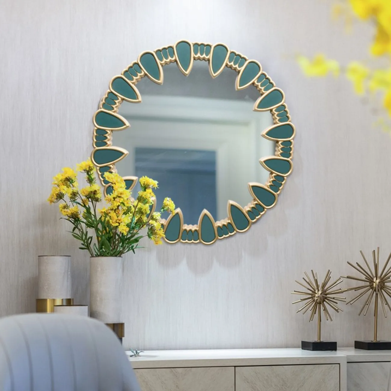 Красивое круглое зеркало для гостиной LaLume DK20931-23