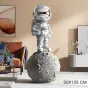Скульптура астронавт на луне LaLume DK20943-23