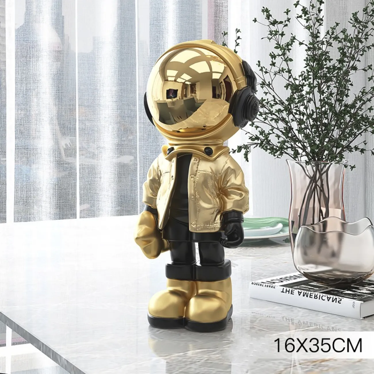 Скульптура астронавта для гостиной LaLume DK20945-23