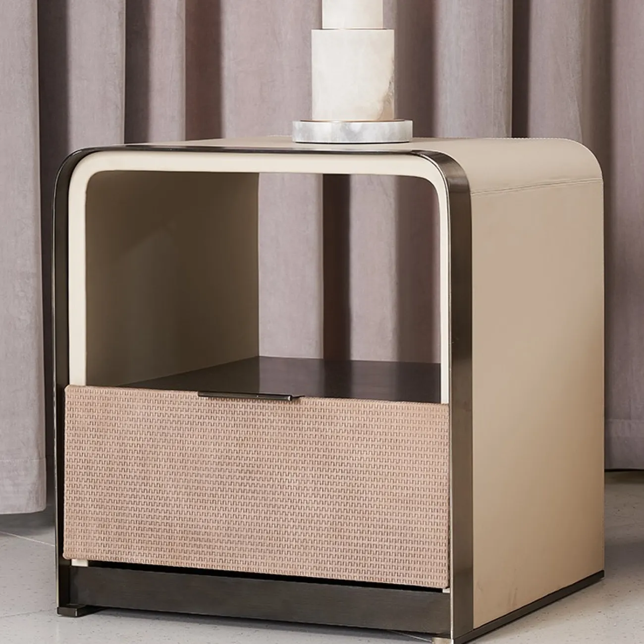 Дизайнерская прикроватная тумба для спальни LaLume MB20698-23