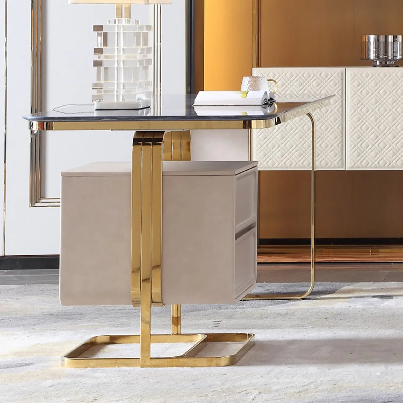 Дизайнерский письменный стол для кабинета LaLume MB20711-23