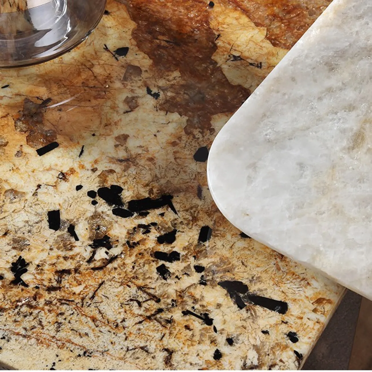 Мраморный журнальный столик для гостиной LaLume MB20748-23 Мраморный журнальный столик для гостиной LaLume MB20748-23