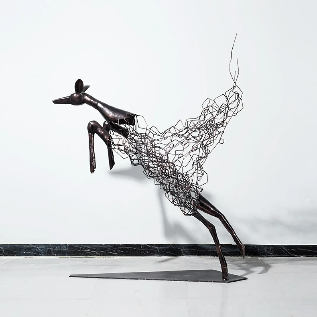 Интерьерный декор олень для гостиной LaLume DK21086-23