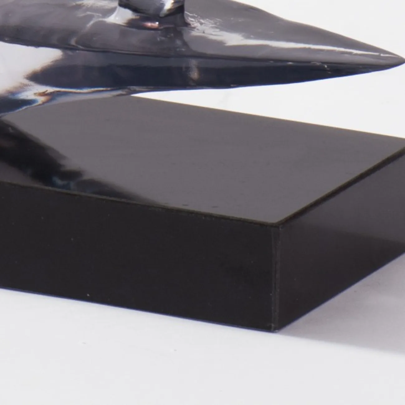 Необычная прозрачная скульптура для гостиной LaLume DK21091-23