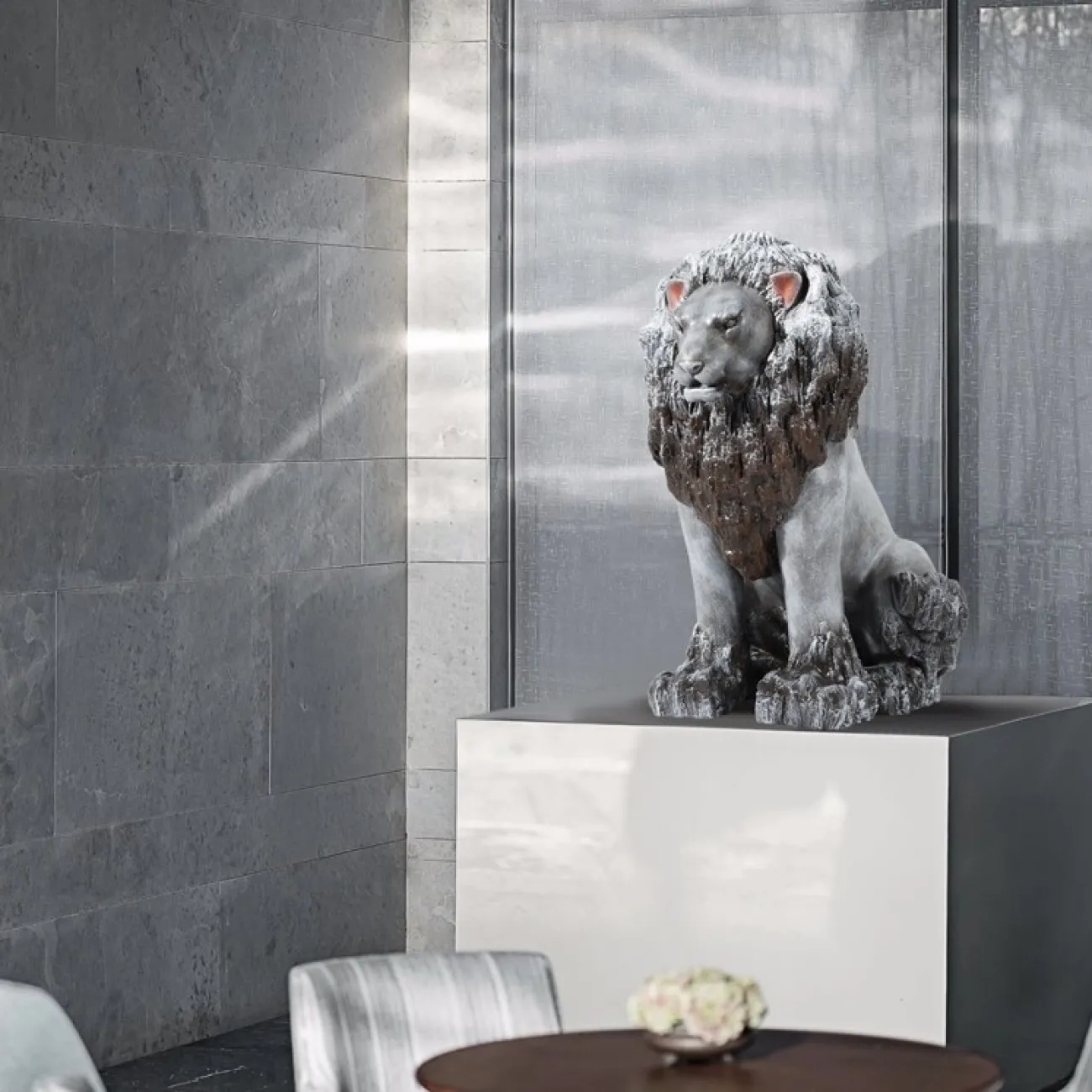 Креативная статуэтка в виде льва LaLume DK21094-23 Креативная статуэтка в виде льва LaLume DK21094-23
