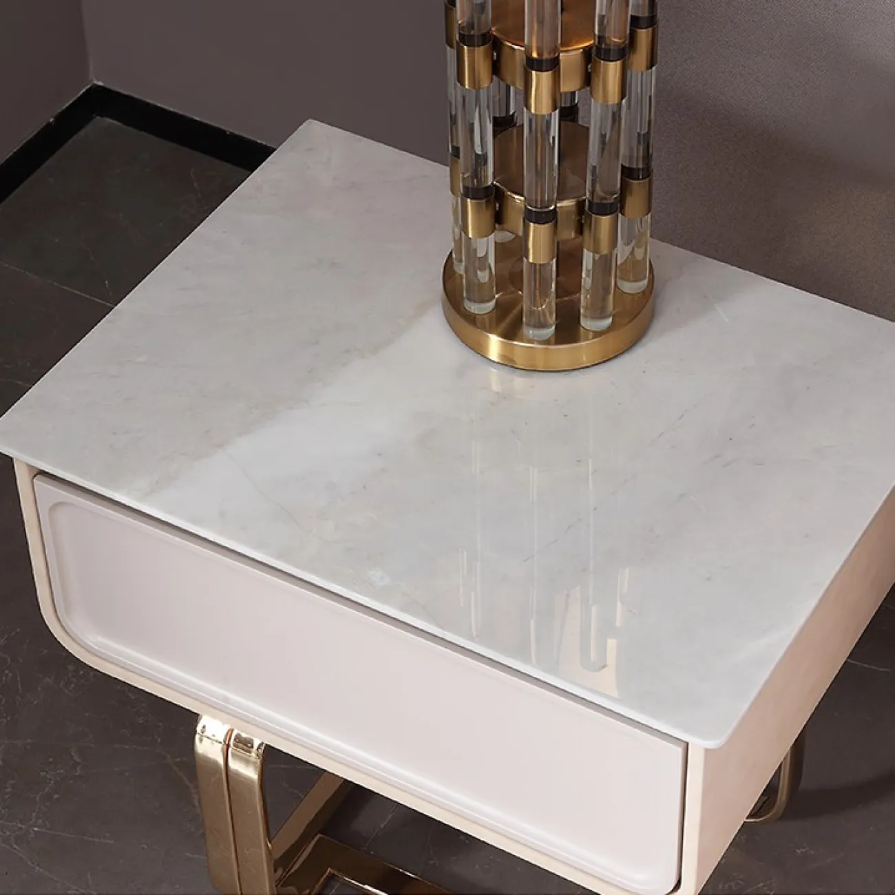 Аккуратная прикроватная тумба для спальни LaLume MB20706-23