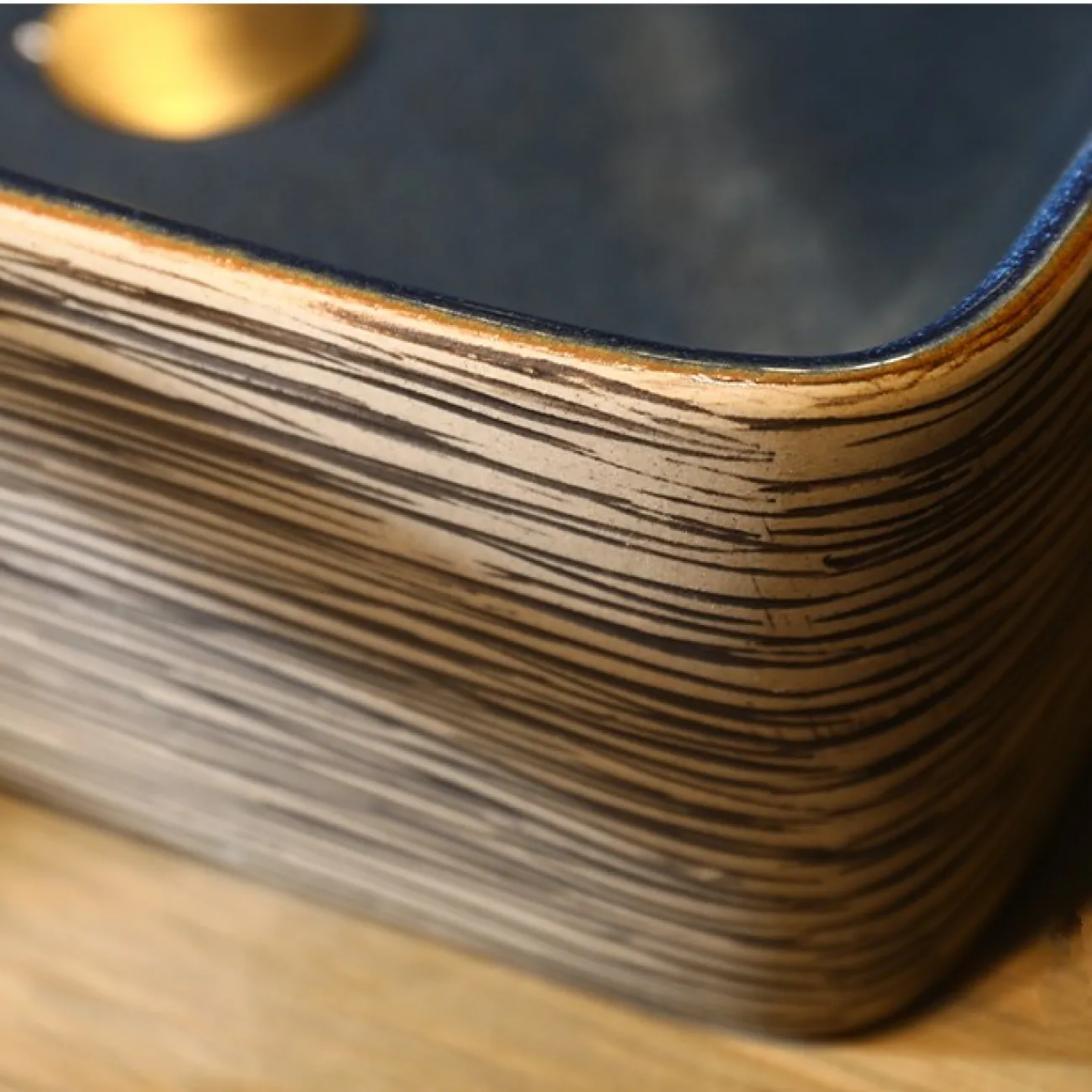 Керамический ретро умывальник для ванной комнаты LaLume MB20730-23 Керамический ретро умывальник для ванной комнаты LaLume MB20730-23