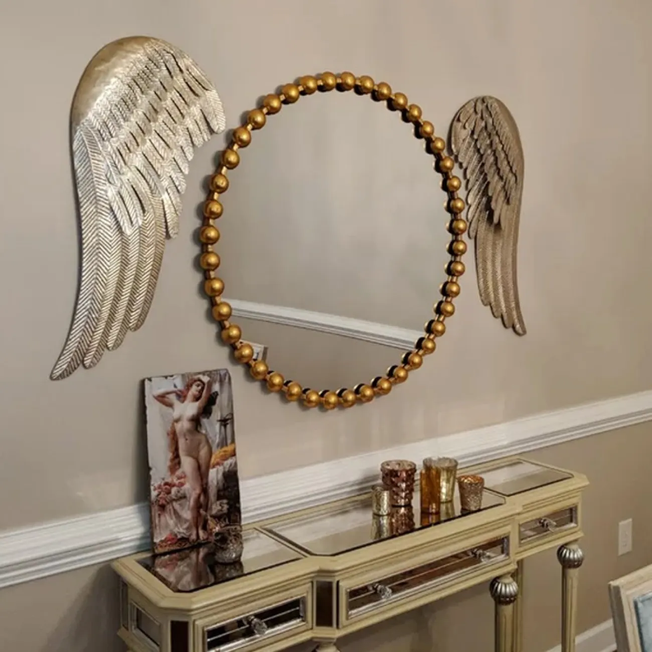 Круглое настенное зеркало в красивой раме LaLume DK20962-23