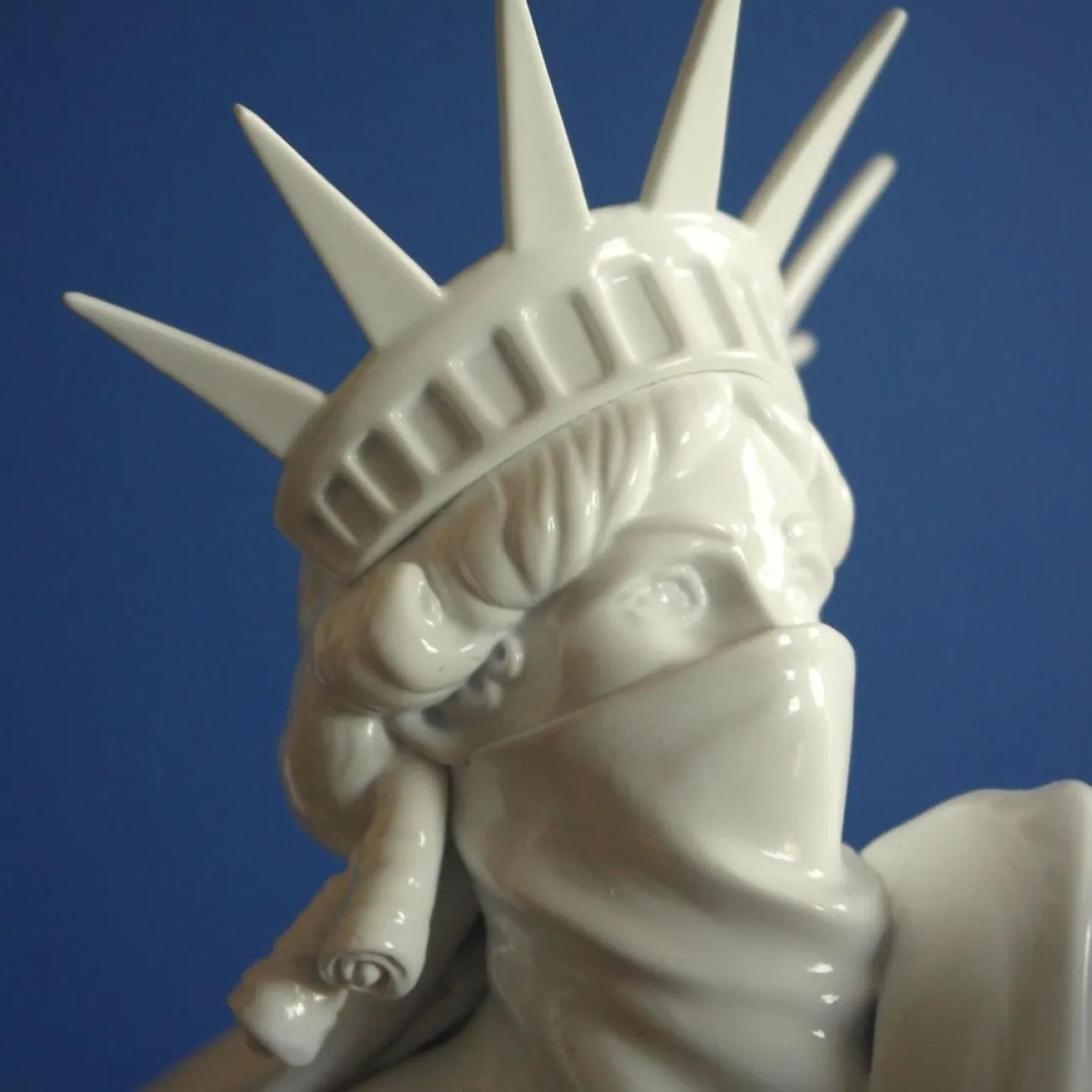 Креативная статуэтка Статуя Свободы  для дома LaLume MB20864-23