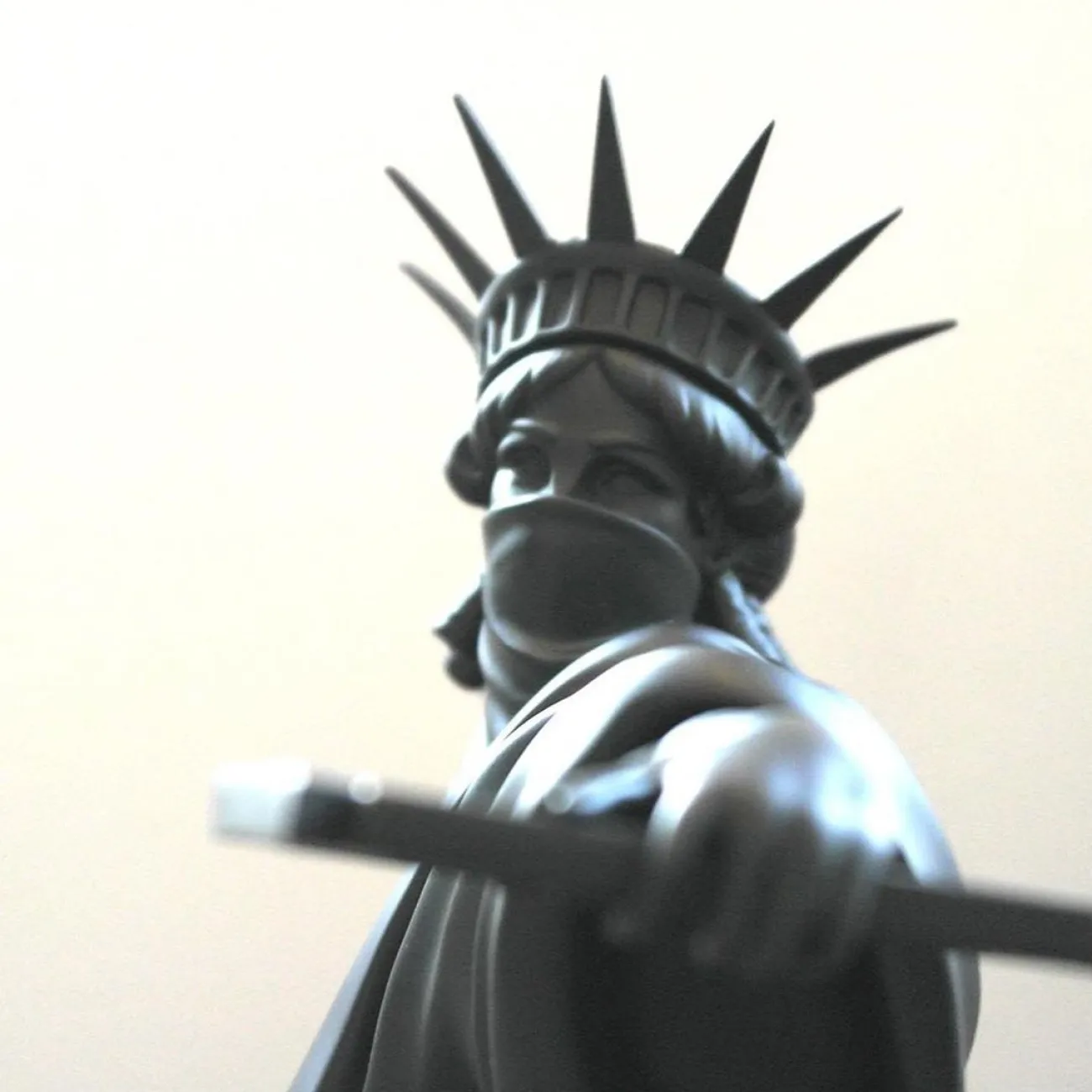 Креативная статуэтка Статуя Свободы  для дома LaLume MB20864-23