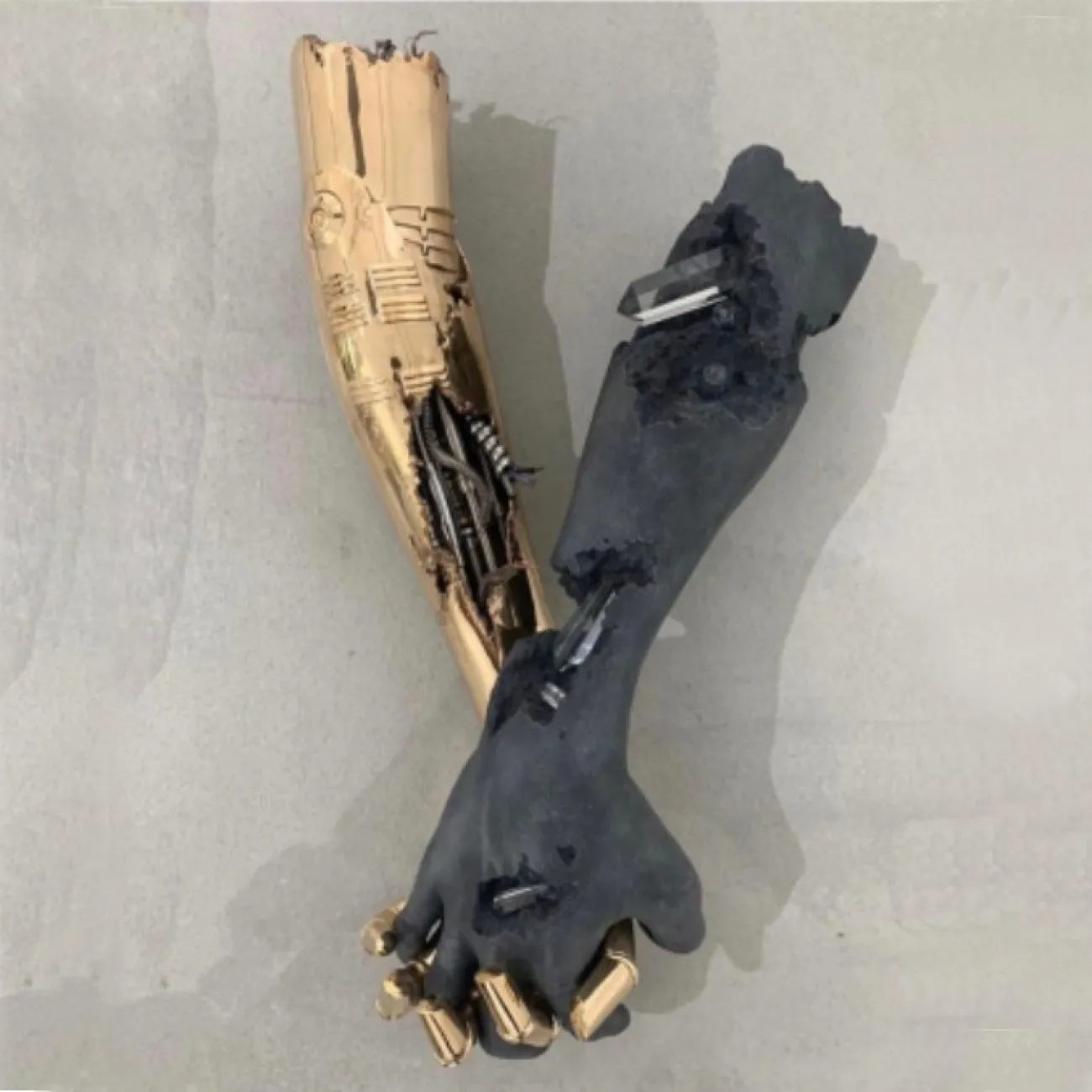 Настенный декор в виде рук для гостиной LaLume DK20865-23 Настенный декор в виде рук для гостиной LaLume DK20865-23