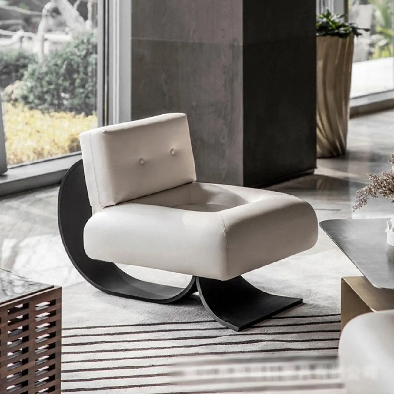 Креативное кожаное кресло для гостиной LaLume MB20751-23 Креативное кожаное кресло для гостиной LaLume MB20751-23