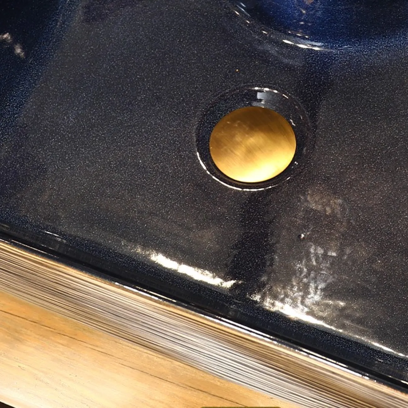 Керамическая художественная раковина для ванной комнаты LaLume MB20754-23 Керамическая художественная раковина для ванной комнаты LaLume MB20754-23