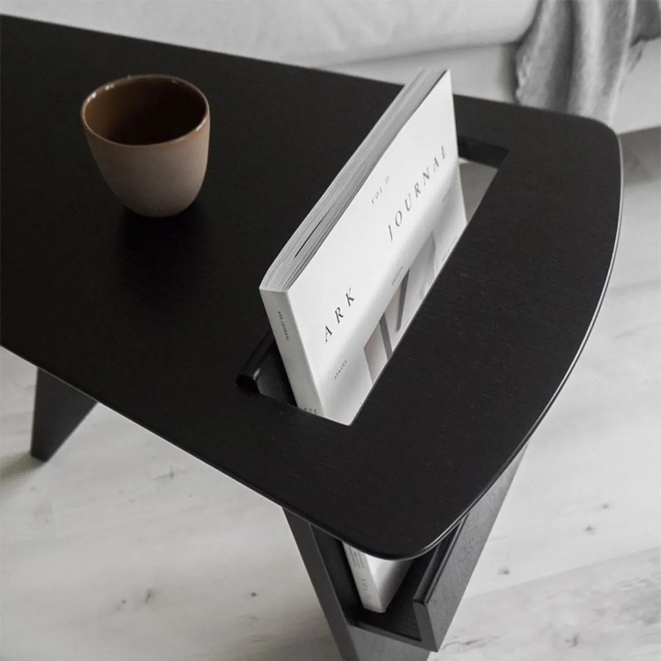 Креативный журнальный стол для гостиной LaLume MB20779-23 Креативный журнальный стол для гостиной LaLume MB20779-23