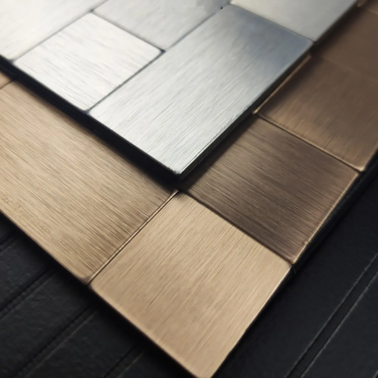 Металлическая 3д плитка на самоклеящаяся основе LaLume MB20804-23 Металлическая 3д плитка на самоклеящаяся основе LaLume MB20804-23