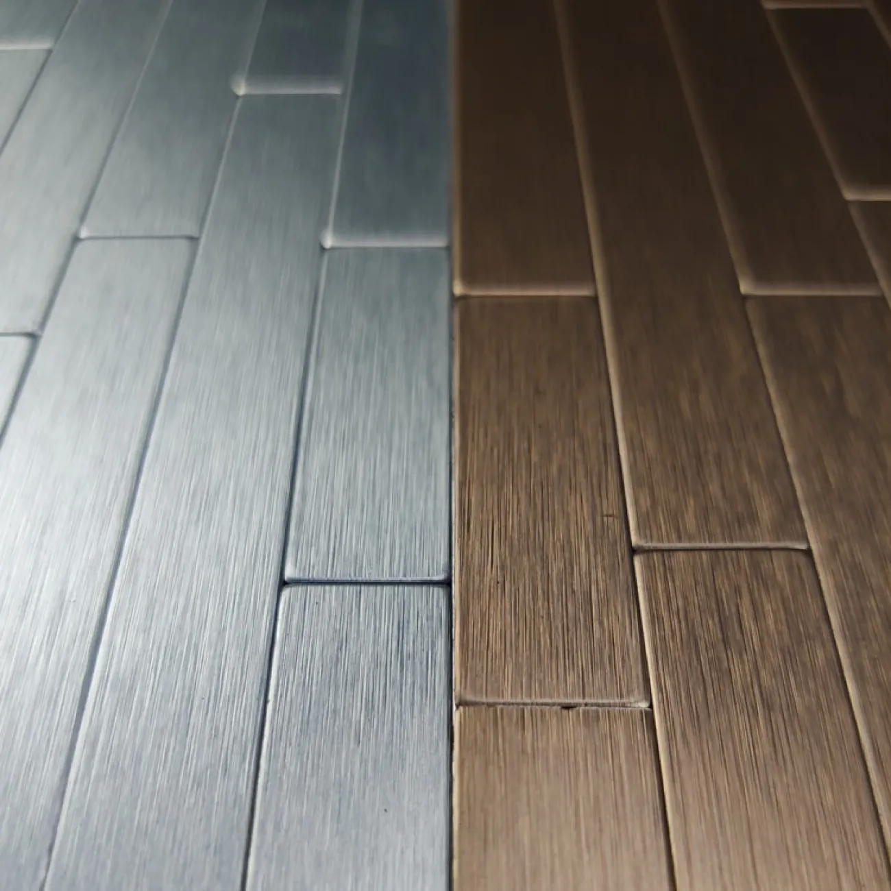 Современная металлическая 3д плитка на самоклеящаяся основес имитацией древесины LaLume MB20814-23 Современная металлическая 3д плитка на самоклеящаяся основес имитацией древесины LaLume MB20814-23