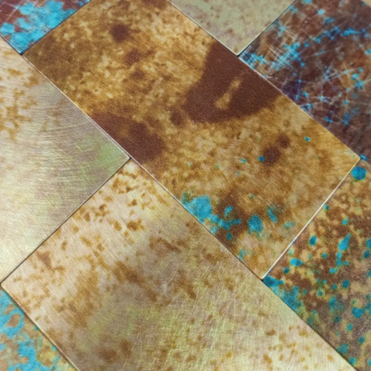 Яркая металлическая 3д плитка на самоклеящаяся основе с имитацией ржавчины  LaLume MB20820-23