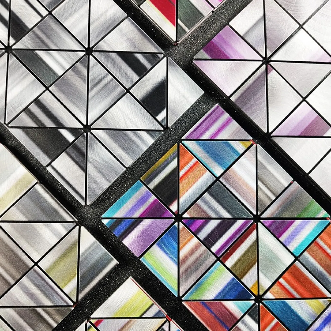 Яркая металлическая 3д плитка на самоклеящаяся основе LaLume MB20825-23