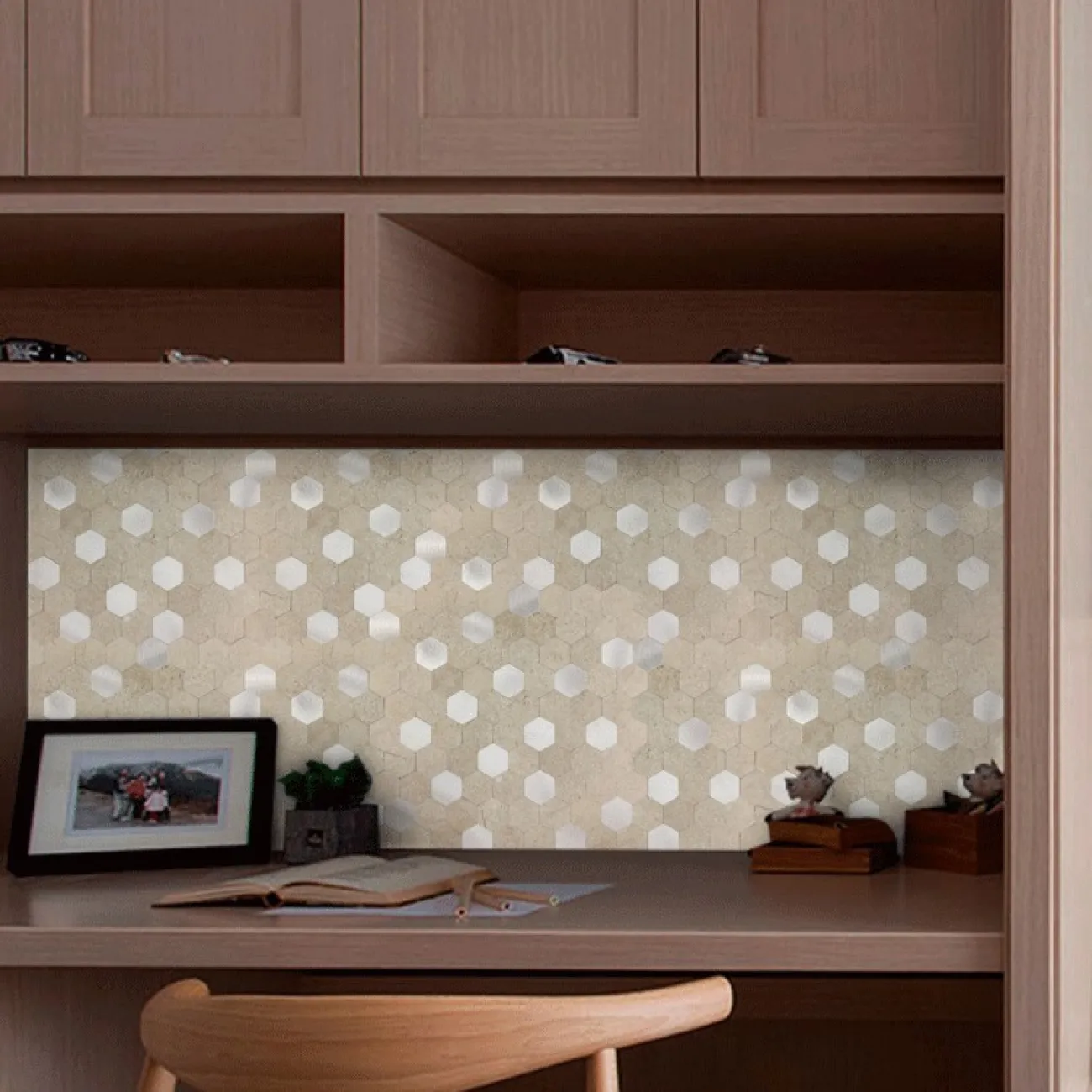 Шестиугольная 3д плитка в виде мозайки на самоклеющейся основе LaLume MB20831-23 Шестиугольная 3д плитка в виде мозайки на самоклеющейся основе LaLume MB20831-23