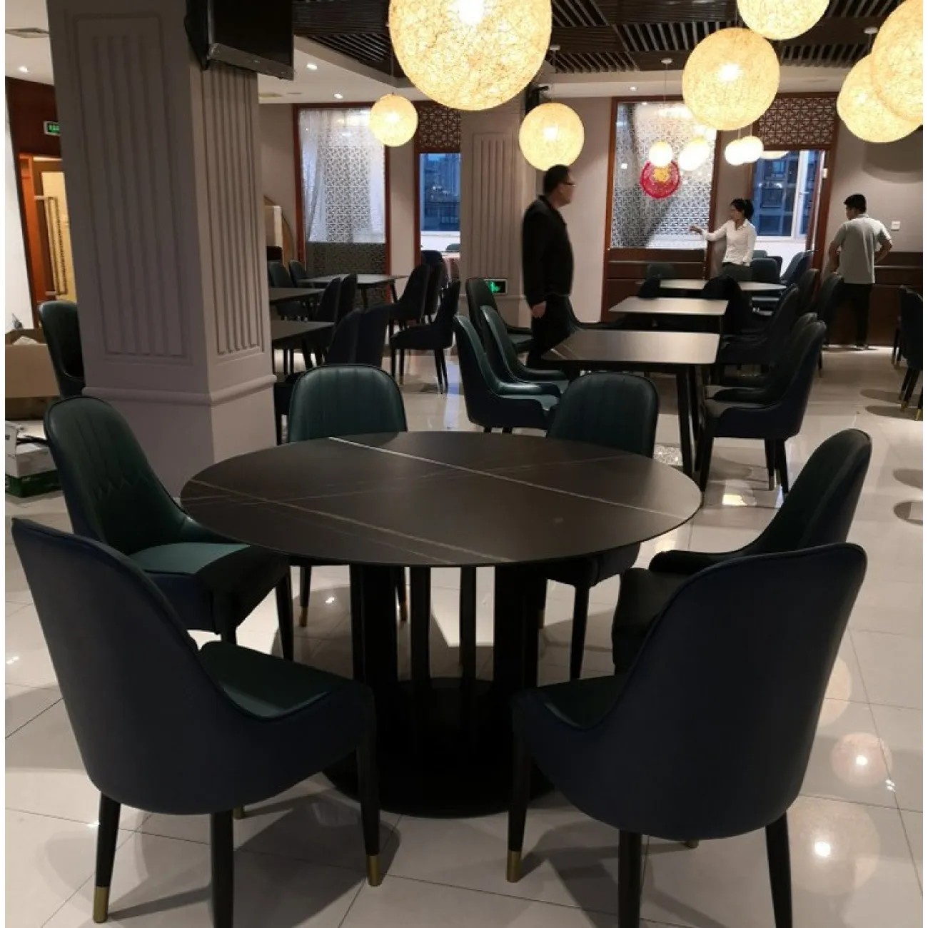 Круглый обеденный стол для гостиной LaLume MB21028-23