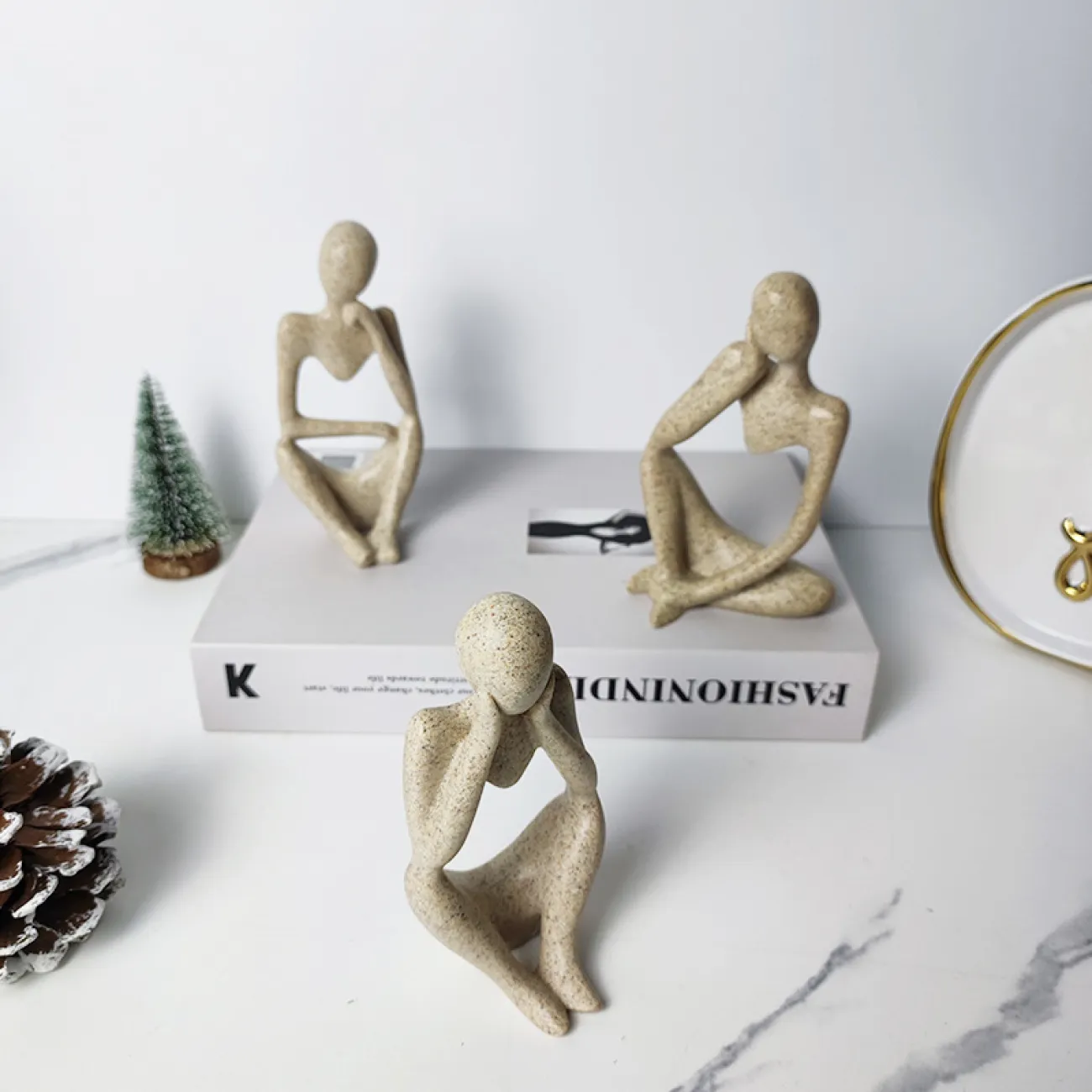 Статуэтка мыслителя в стиле минимализм LaLume DK21029-23