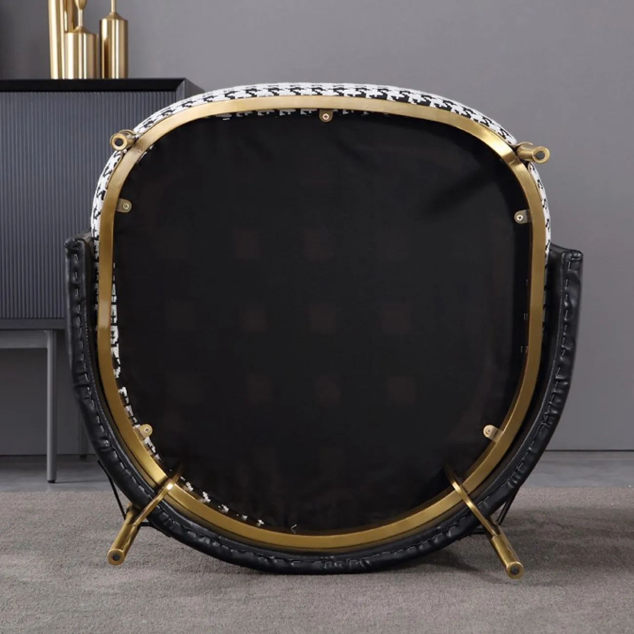 Дизайнерское тканевое кресло LaLume DK100247-23 Дизайнерское тканевое кресло LaLume DK100247-23