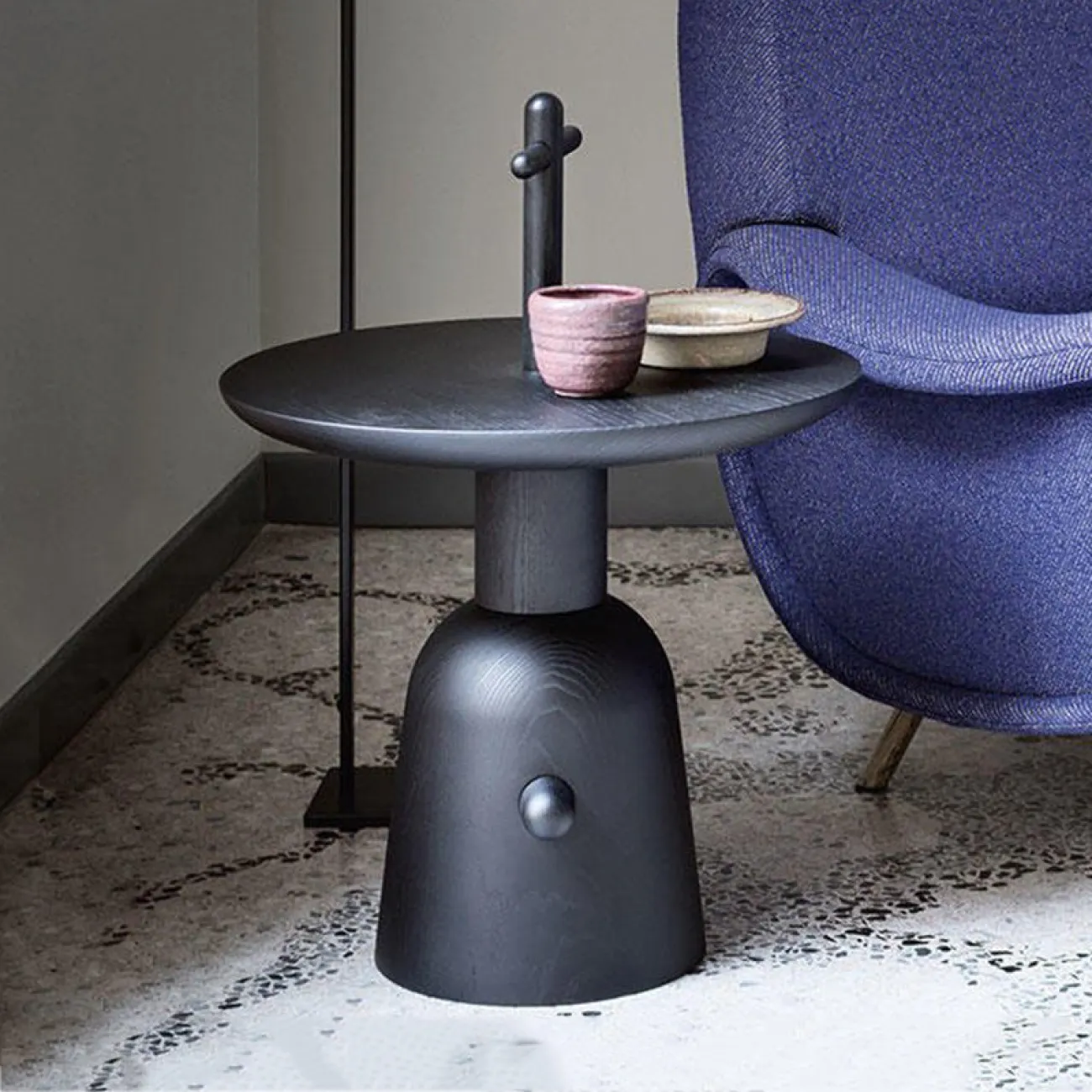 Журнальный стол необычной формы LaLume MB21034-23