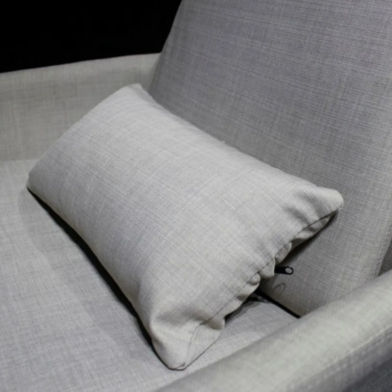 Удобное тканевое кресло для гостиной LaLume MB21038-23